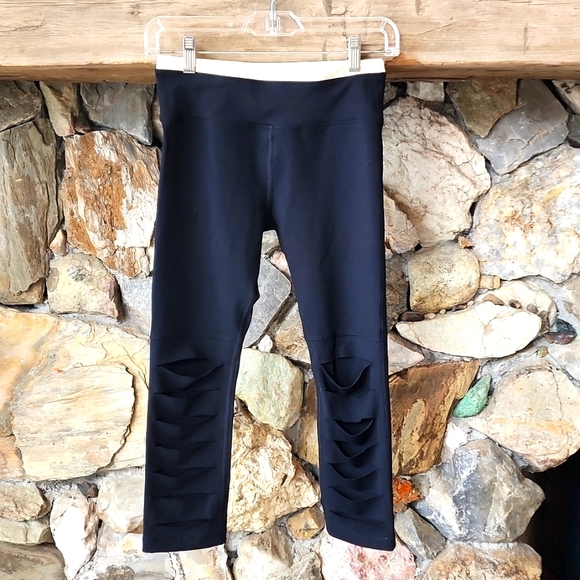 Lorna Jane Cropped Cut Up Knee Leggings Women's Size X-Small - Picture 8 of 13